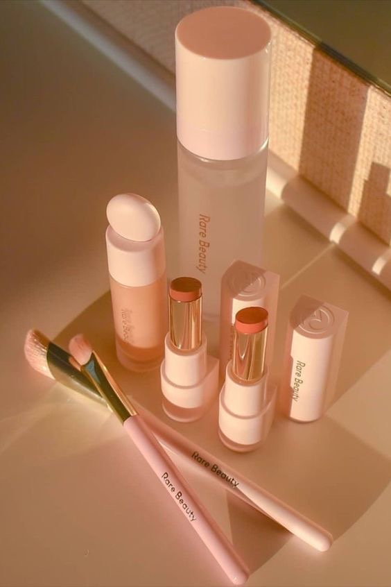 Beauty Bonanza: Spoil Your Friends & Family with Gorgeous Gifts