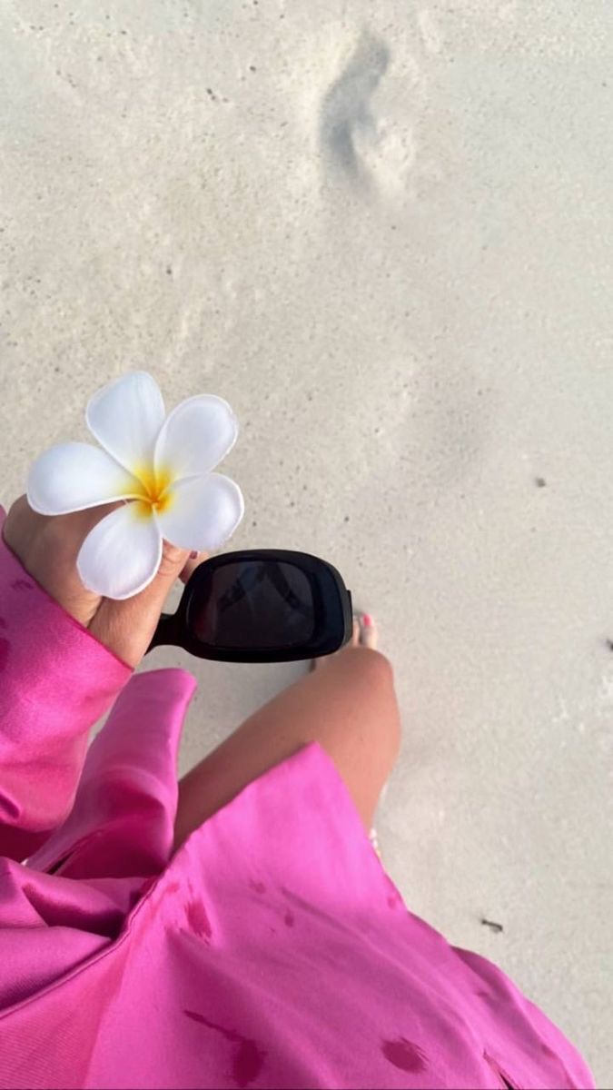 Vacation Vibes: Swimsuits That Will Have You Packing Your Bags ASAP